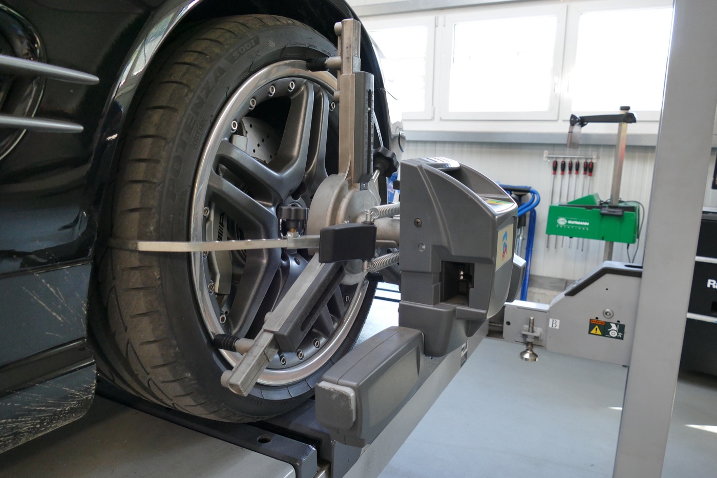 Achs- & Fahrwerksvermessung